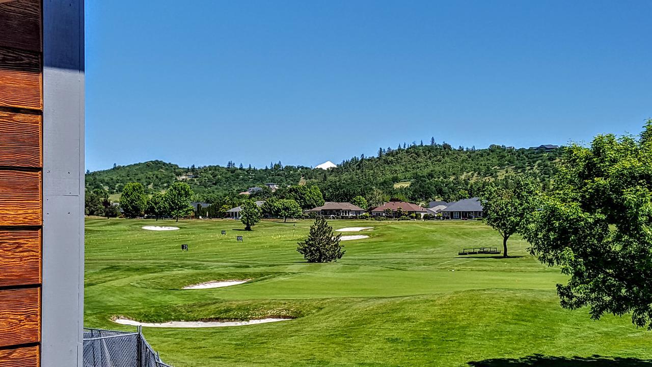 Resort At Eagle Point Golf Club Lodging Eksteriør billede
